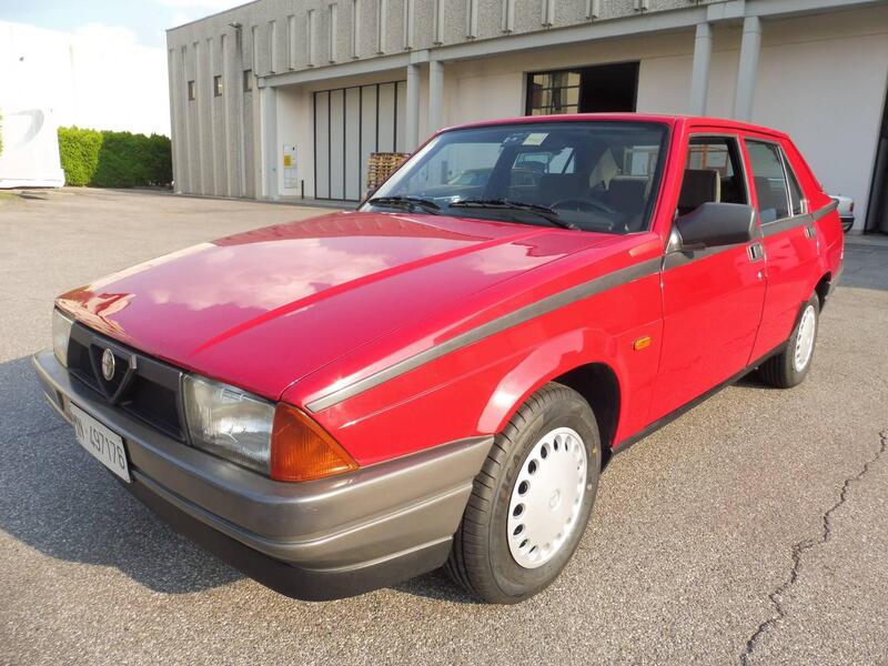 Alfa Romeo 75 1.6d&#039;epoca del 1990 a Viadana